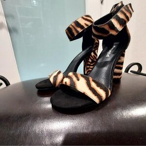 Womens Zebra Shoe